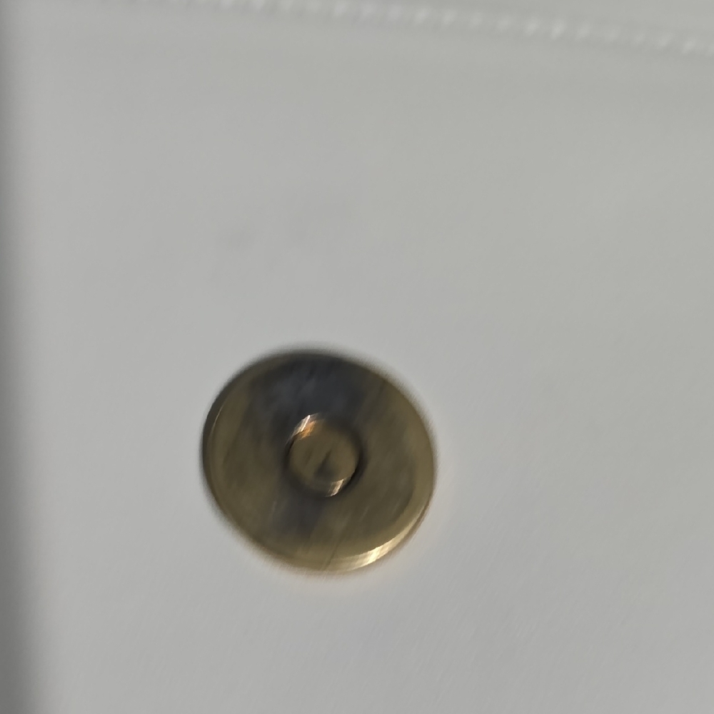 Gucci Cream Clutch with Crystal Bee Embellishment - Picture 10 of 16